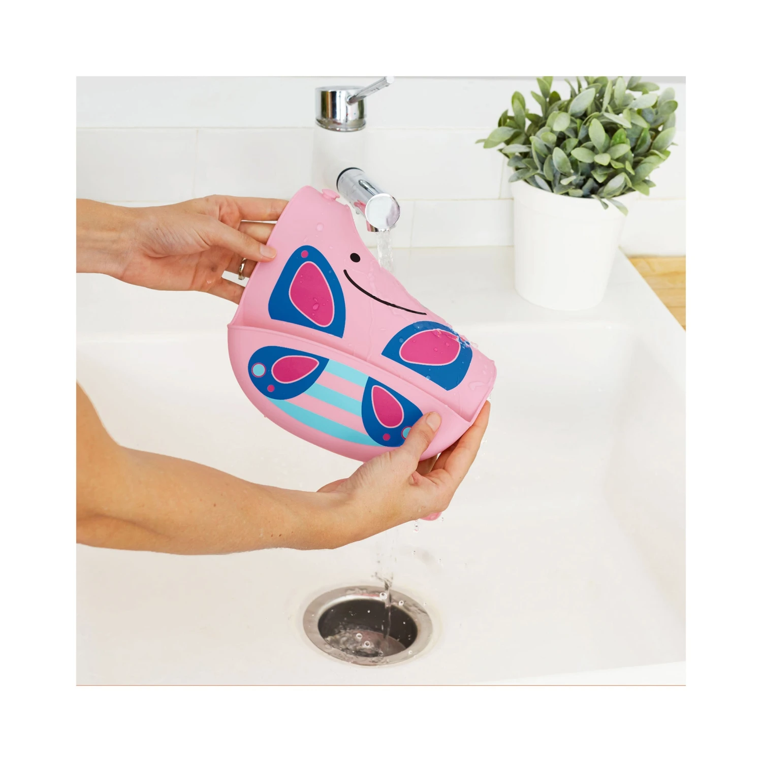 Skip Hop Zoo Fold & Go Silicone Bib - Butterfly 3 Skip Hop Zoo Fold & Go Silicone Bib - Butterfly - Image 3