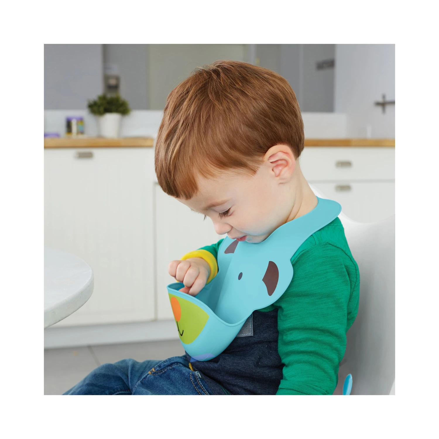 Skip Hop Zoo Fold & Go Silicone Bib - Dog 3 Skip Hop Zoo Fold & Go Silicone Bib - Dog - Image 3