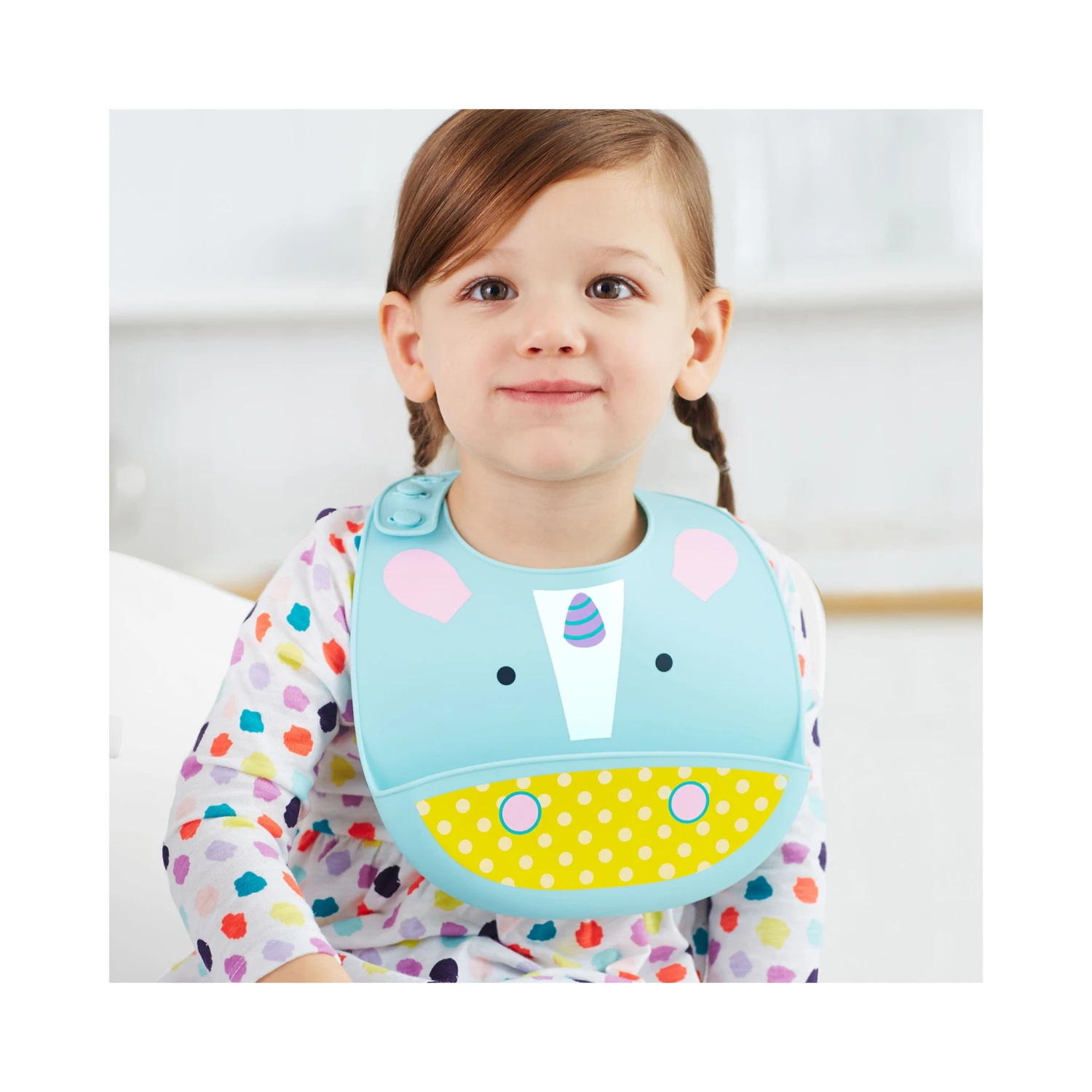Skip Hop Zoo Fold & Go Silicone Bib - Unicorn 2 Skip Hop Zoo Fold & Go Silicone Bib - Unicorn - Image 2