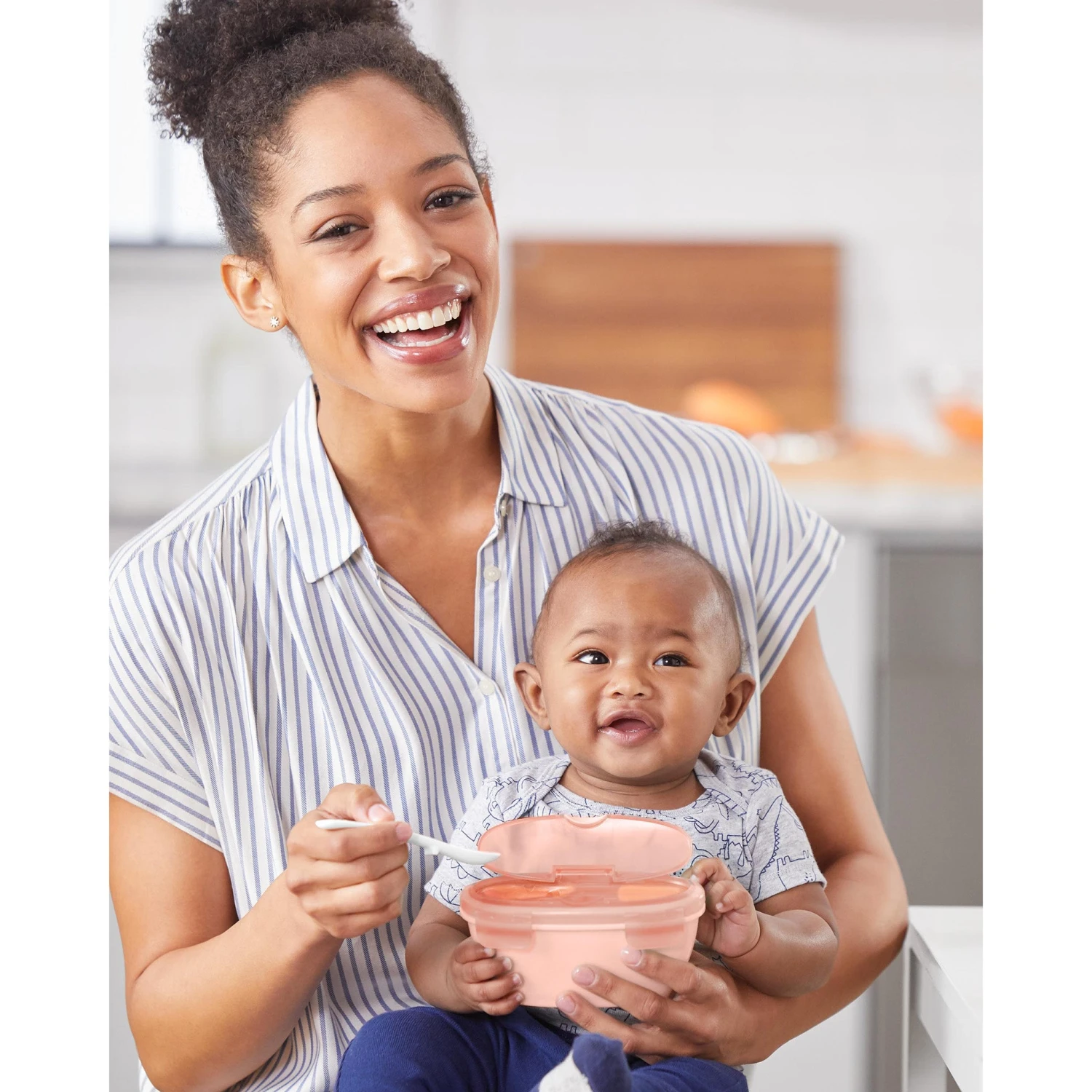 Skip Hop Easy-Serve Travel Bowl & Spoon- Coral 9 Skip Hop Easy-Serve Travel Bowl & Spoon- Coral - Image 9