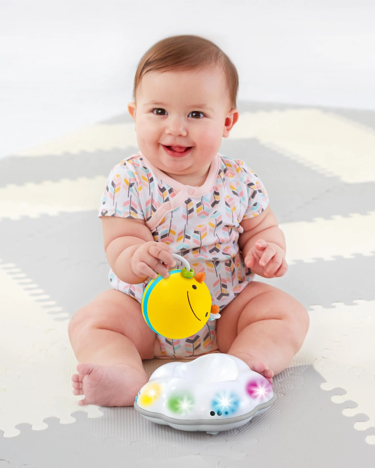 Skip Hop Explore & More Follow-Bee Crawl Toy 5 Skip Hop Explore & More Follow-Bee Crawl Toy - Image 5