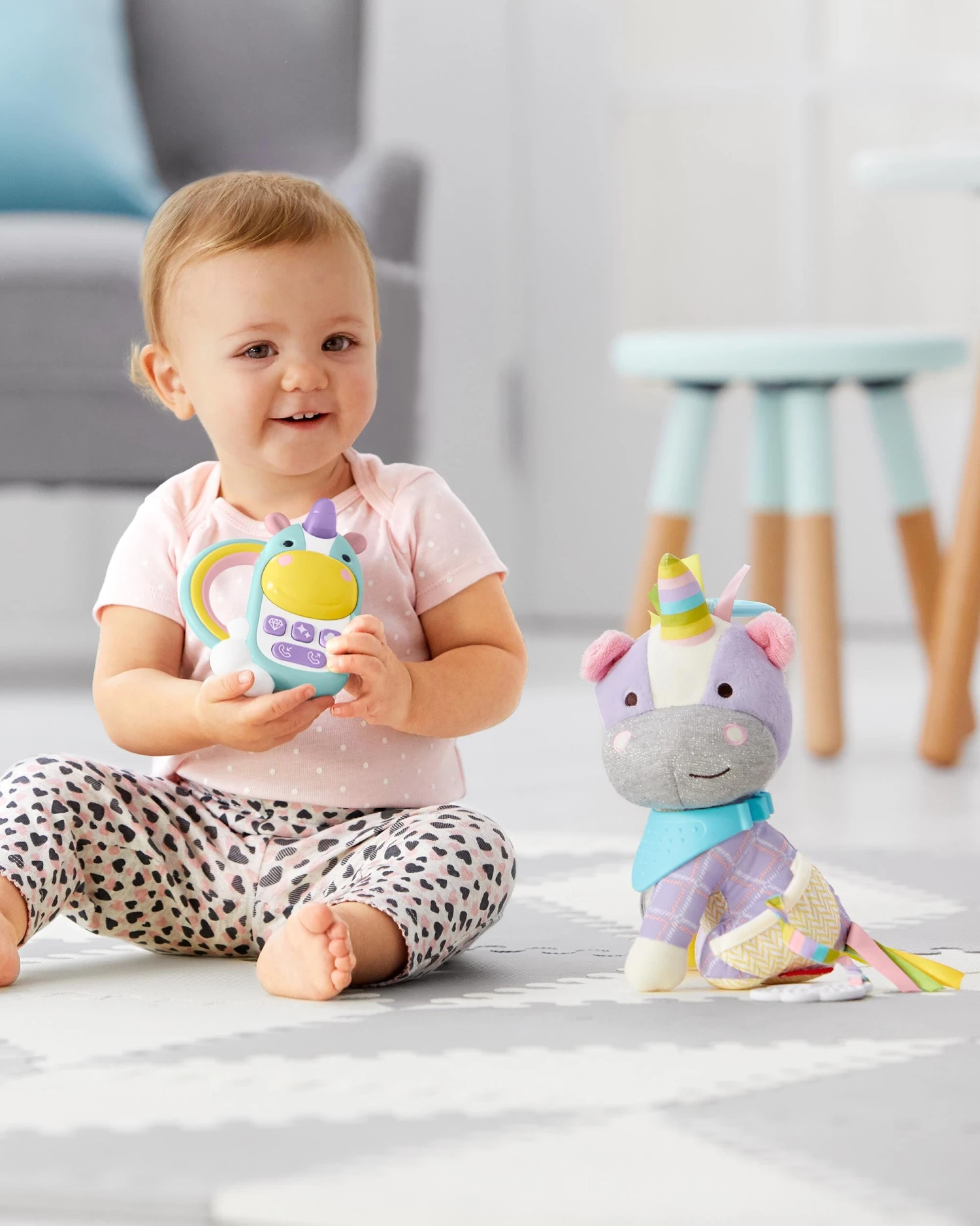 Skip Hop Zoo Unicorn Phone 2 Skip Hop Zoo Unicorn Phone - Image 2