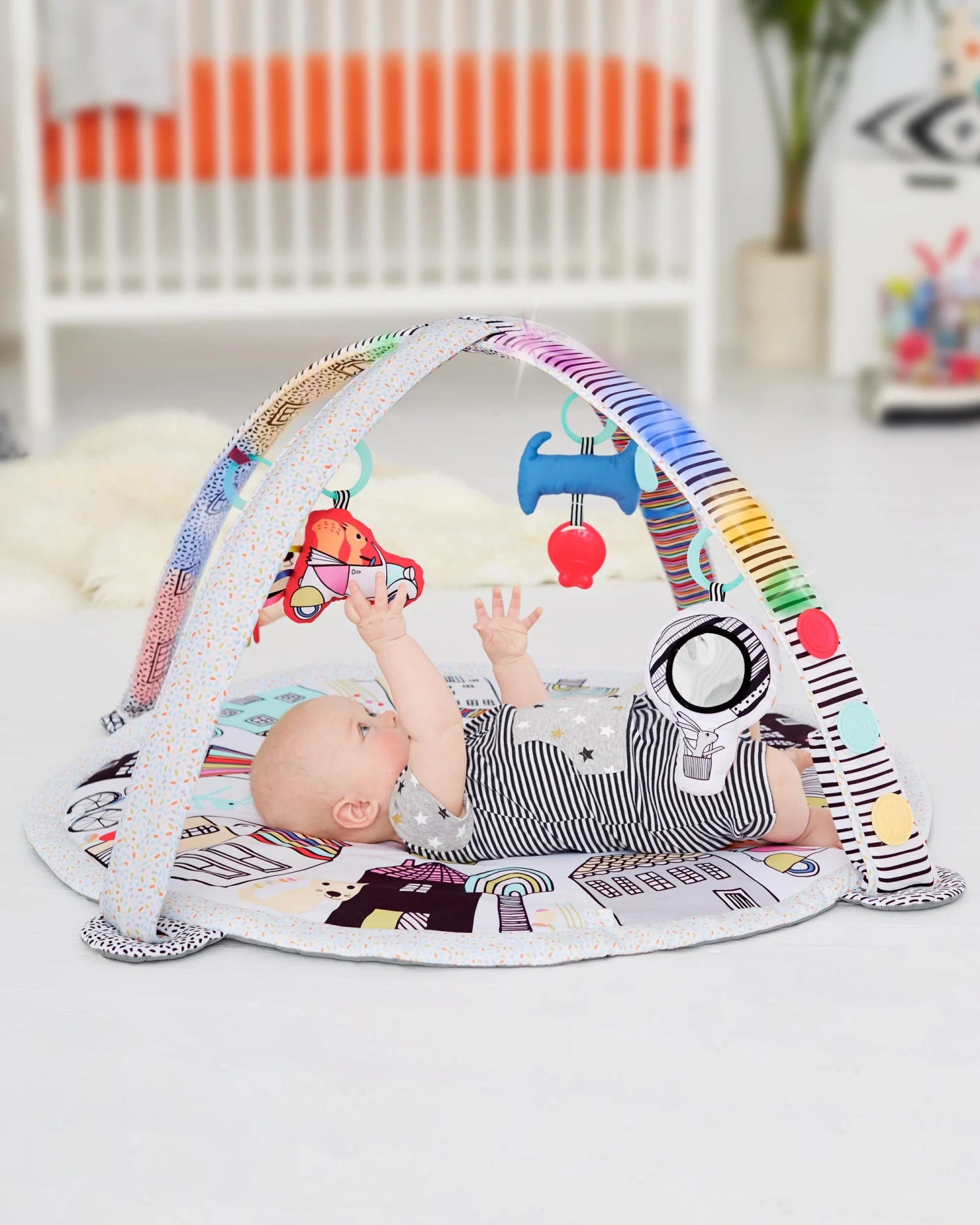 Skip Hop Vibrant Village Smart Lights Activity Gym 2 Skip Hop Vibrant Village Smart Lights Activity Gym - Image 2