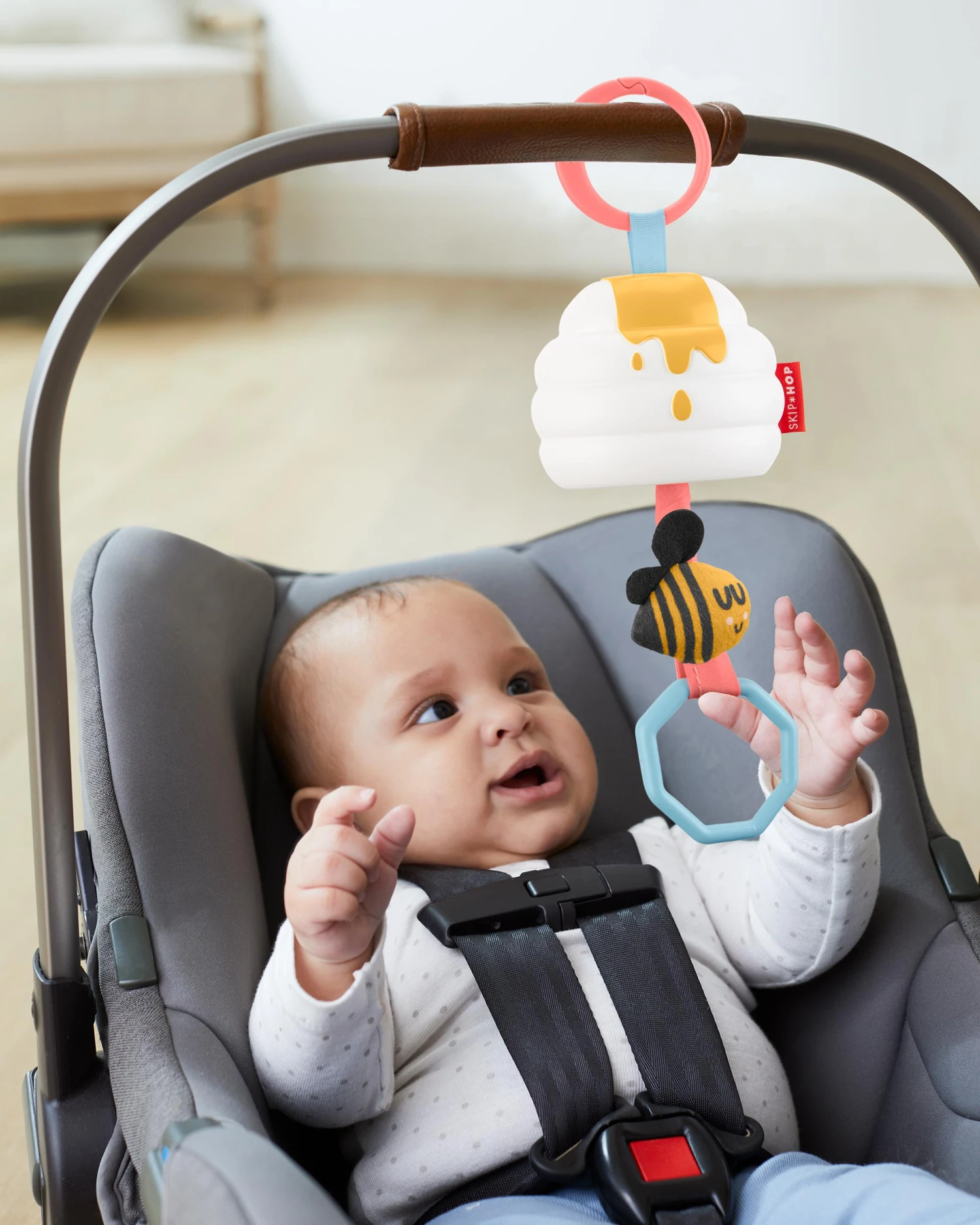 Skip Hop ABC & Me Beehive Jitter Toy 3 Skip Hop ABC & Me Beehive Jitter Toy - Image 3