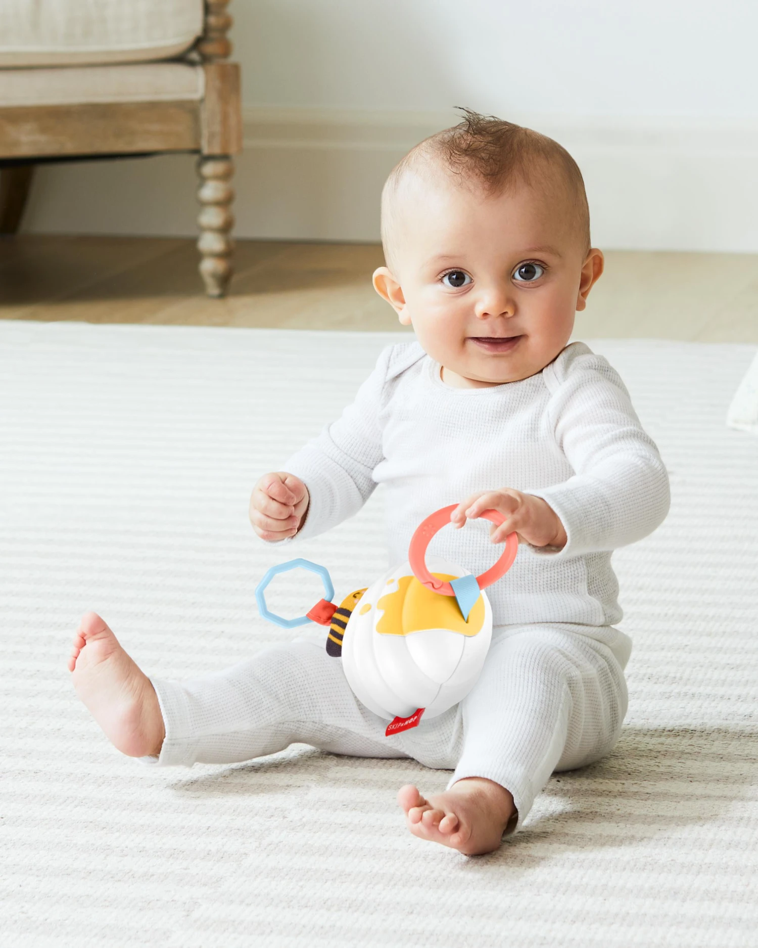 Skip Hop ABC & Me Beehive Jitter Toy 4 Skip Hop ABC & Me Beehive Jitter Toy - Image 4