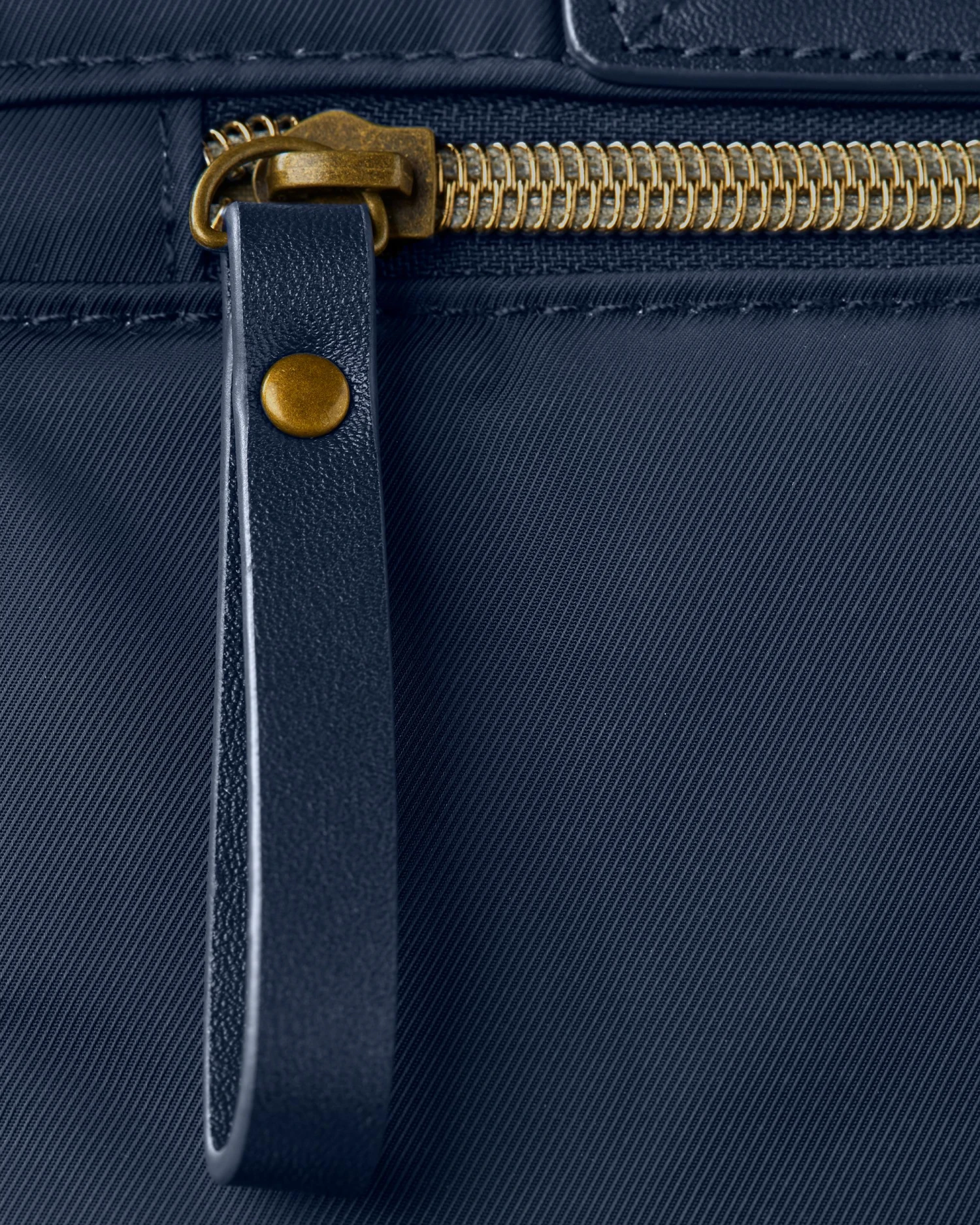 Skip Hop Mainframe Wide Open Diaper Backpack - Navy 9 Skip Hop Mainframe Wide Open Diaper Backpack - Navy - Image 9