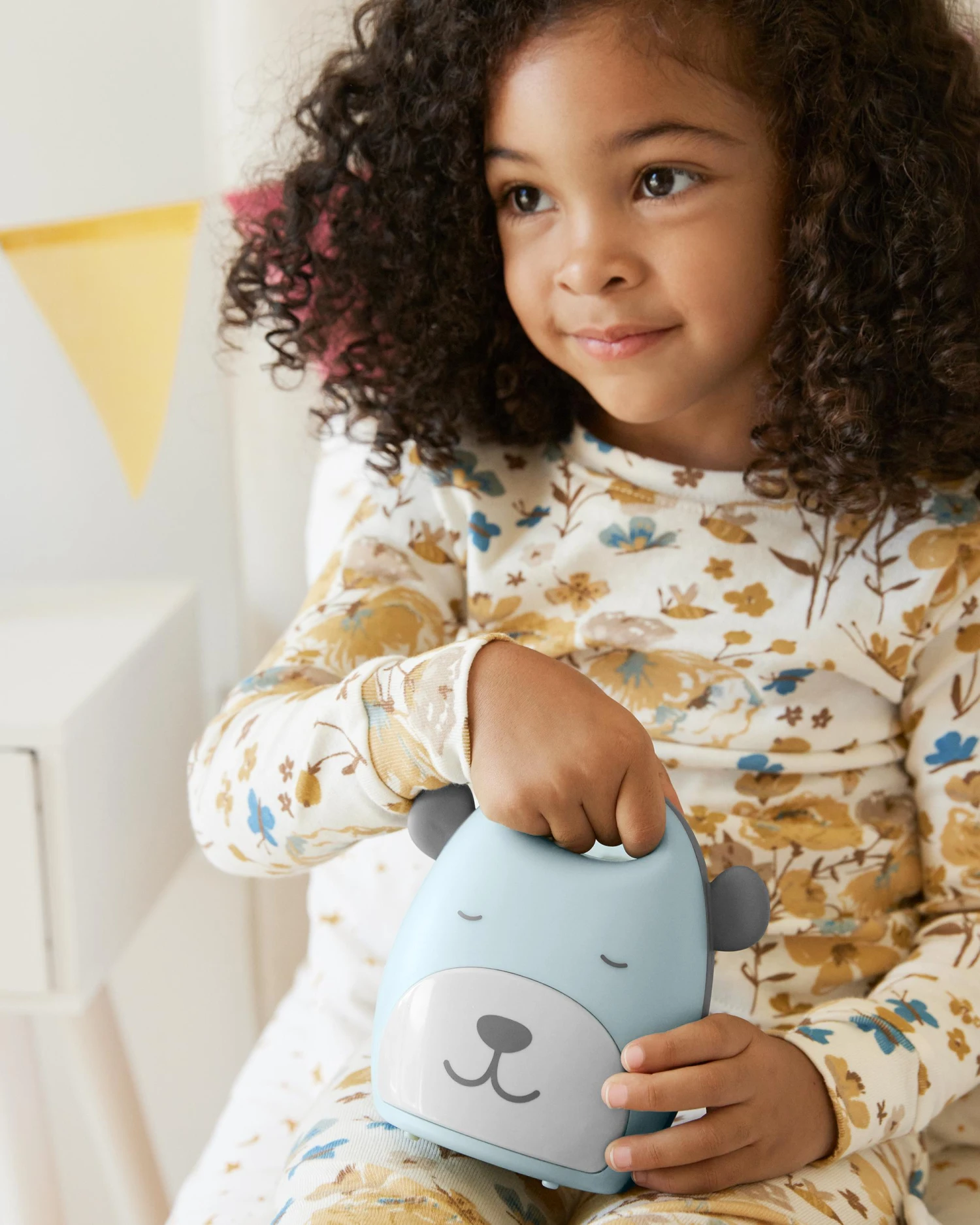 Skip Hop Beary Cute Take-Along Nightlight 10 Skip Hop Beary Cute Take-Along Nightlight - Image 10