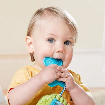 Skip Hop Bandana Buddies Stroller Toy, Puppy 3 Skip Hop Bandana Buddies Stroller Toy, Puppy - Image 3